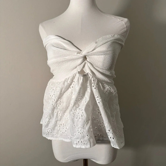 Eyelet cottagecore  strapless shirt S - Picture 3 of 5